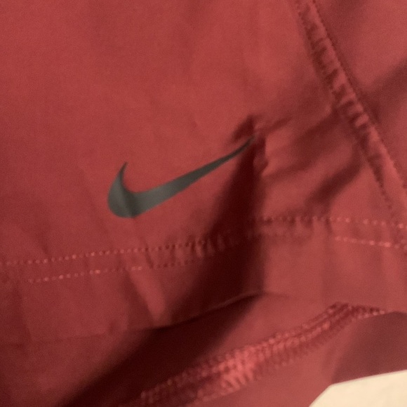 Nike dri fit burgundy drawstring elastic waist shorts large - Picture 2 of 9